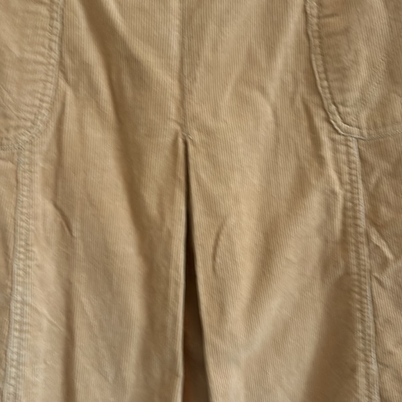 Nevada VGUC yellow corduroy skirt, front pockets, zip and button up in back - Picture 5 of 12